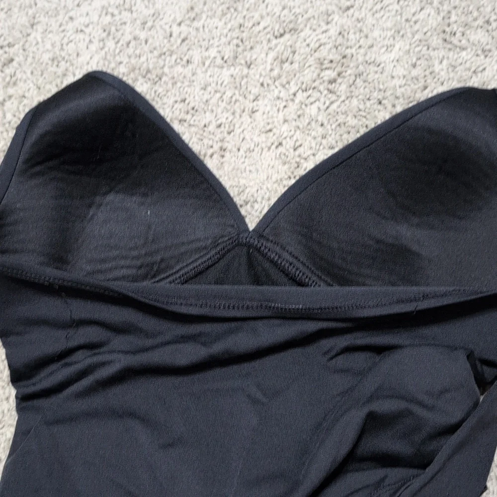 La Blanca Tankini Black Bathing Suit Top Ruched Halter Style Size 6 - Picture 7 of 12